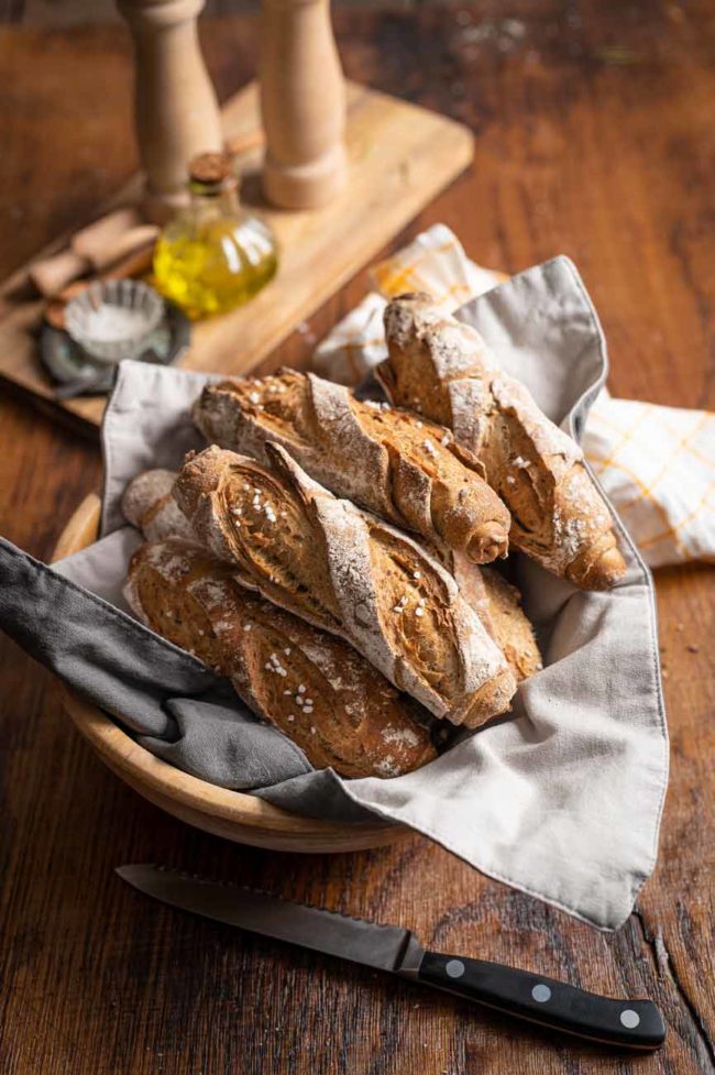Kornspitz selber backen – Vollkornbrötchen mit Körnern