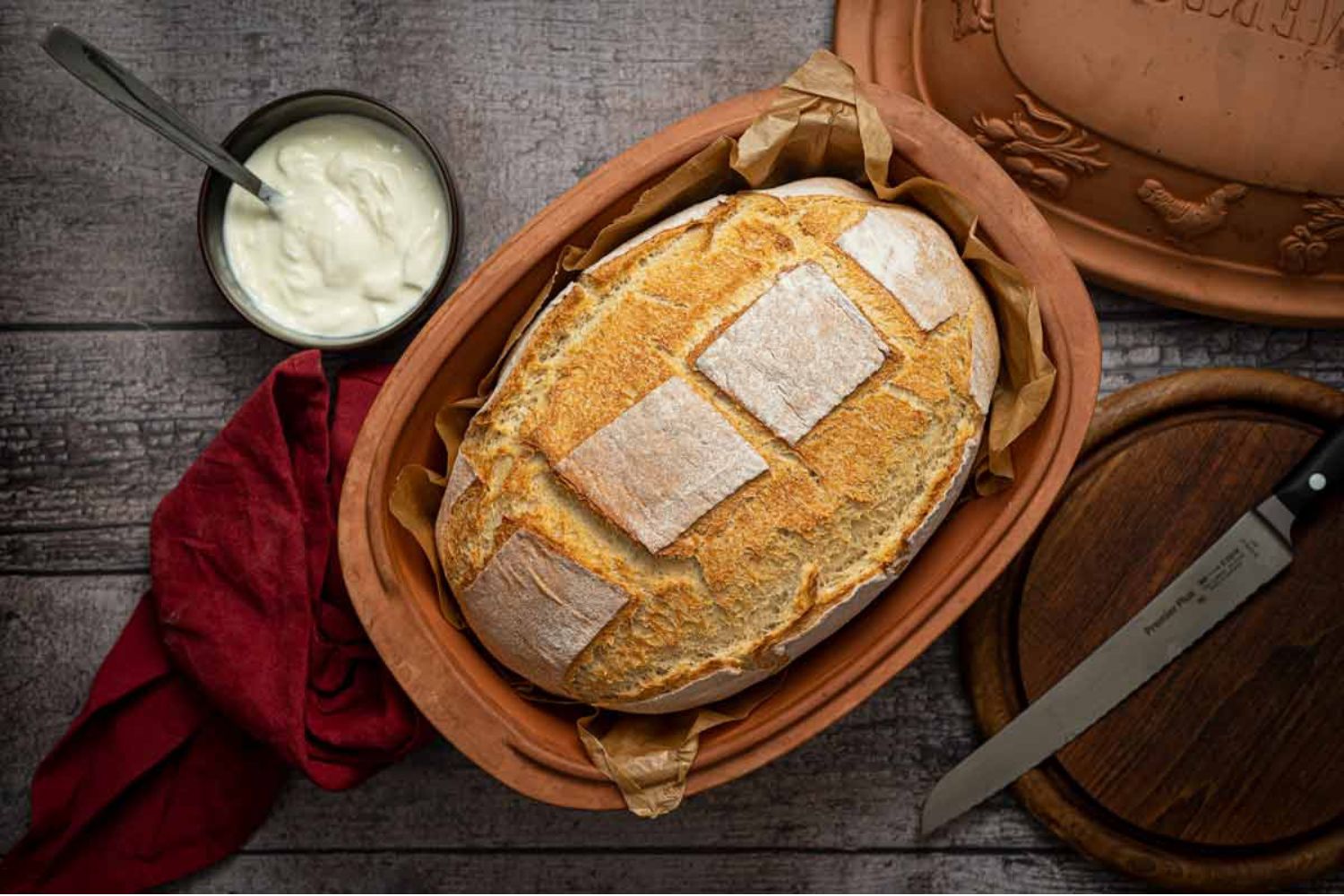 Joghurtkrustenbrot backen – Einfaches Rezept mit knuspriger Kruste