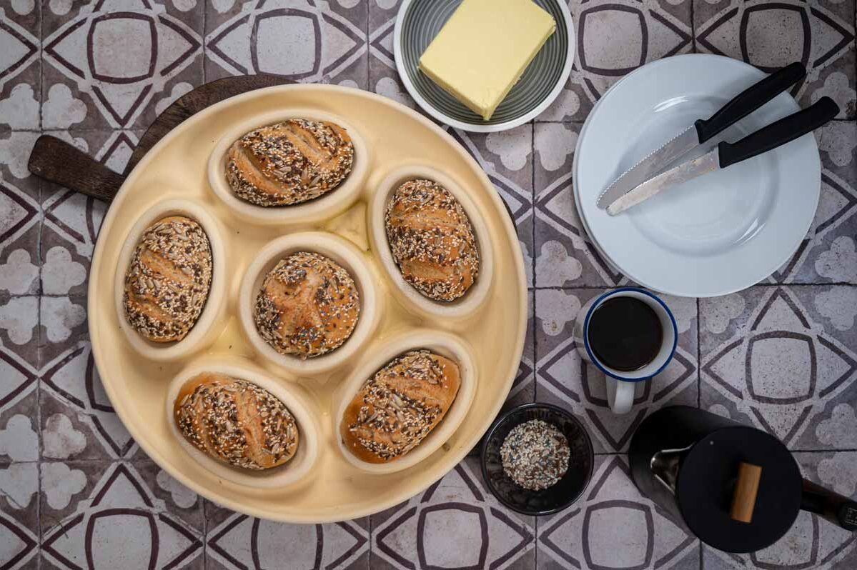 Knusprige Körnerbrötchen: Einfach & lecker selber backen