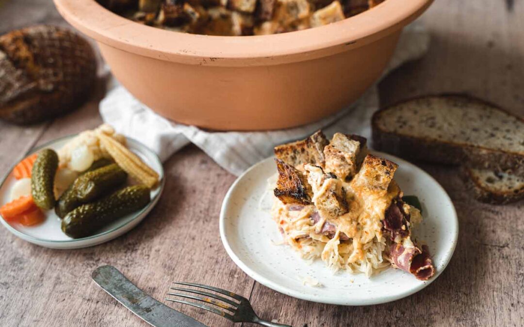 Reuben Auflauf: Herzhaftes Rezept mit Sauerkraut & Pastrami