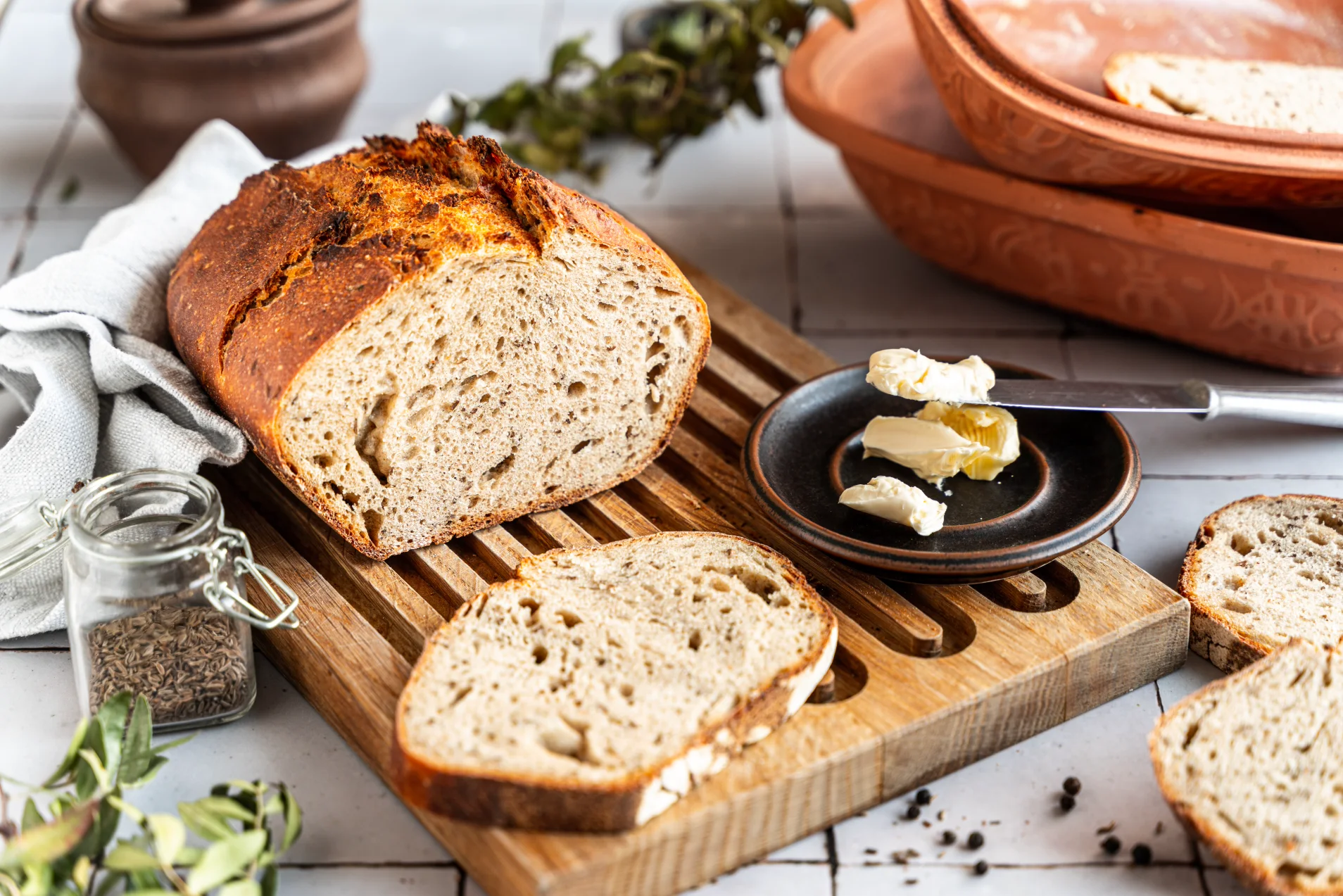 Einfaches Sauerteigbrot mit Kümmel – Rezept für herzhaften Genuss