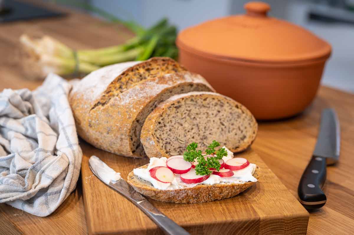 Sauerteig-Mehrkorn-Brot