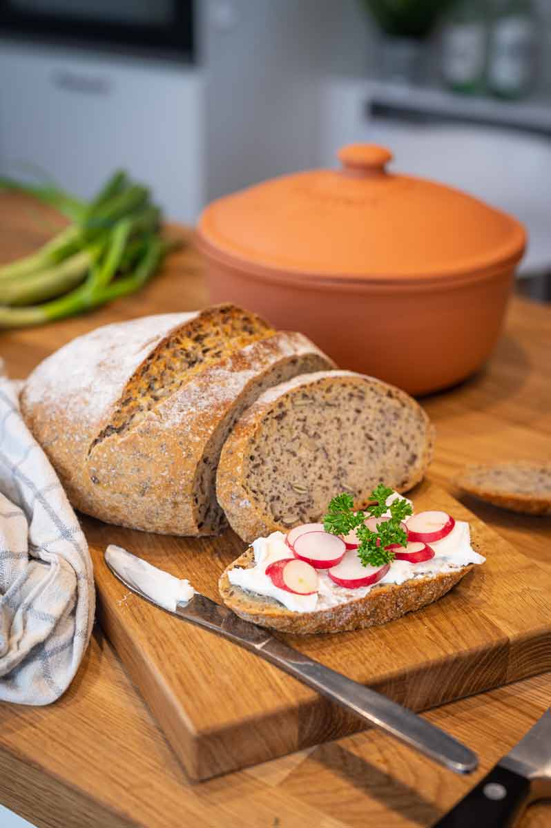 Sauerteig-Mehrkorn-Brot