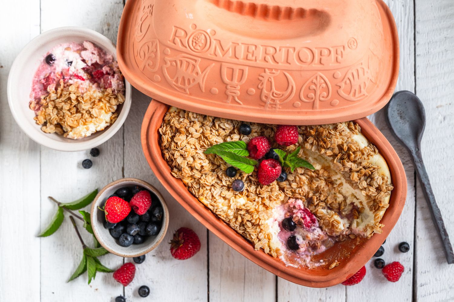 Granola-Quark Auflauf mit Beeren Granola-Quark Auflauf mit Beeren