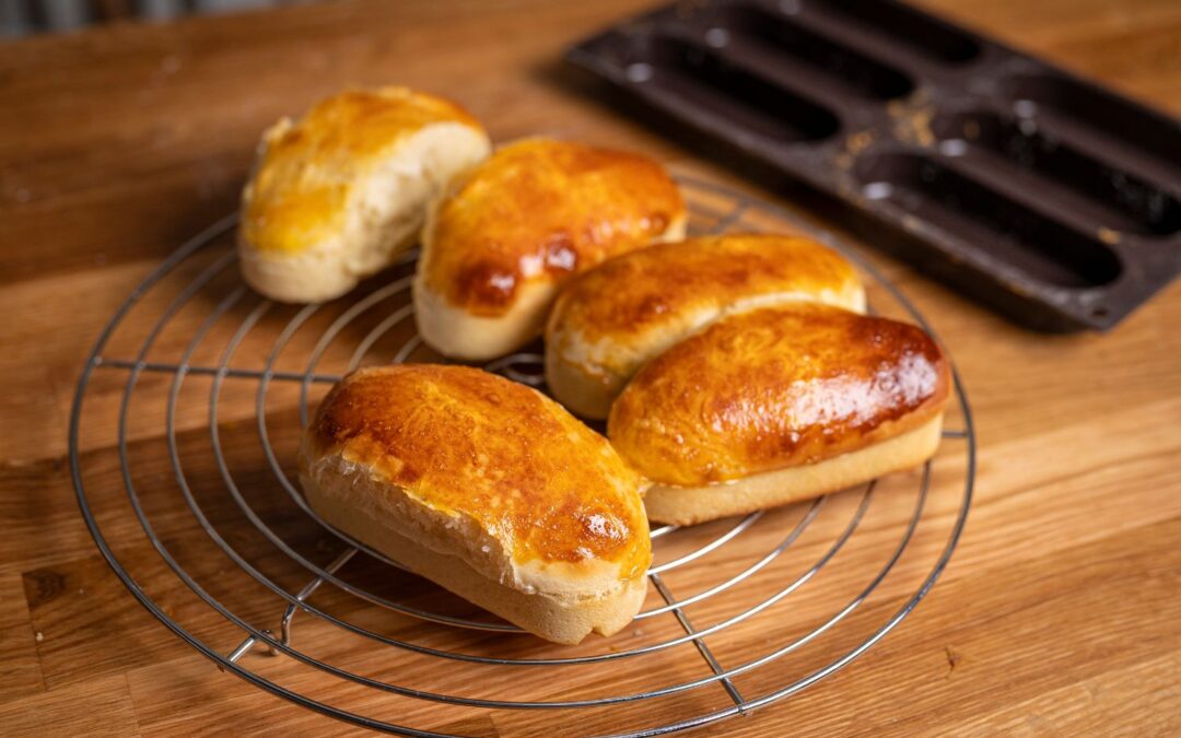Hot Dog Buns selber machen – weiche Brötchen wie vom Bäcker
