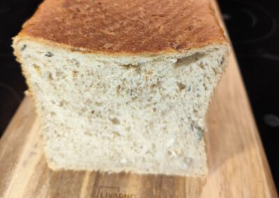 Körner-Toast wie vom Bäcker | Saftiges Mehrkorn-Toastbrot