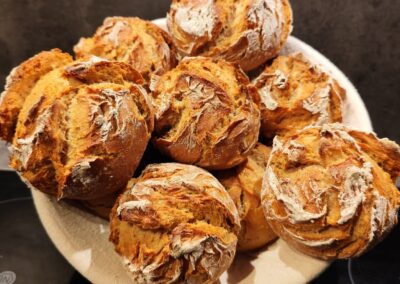Sylter Knacker wie vom Bäcker – rustikale Brötchen